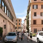 Monti Romantic Sunshine Maisonette شقة