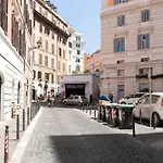 Monti Romantic Sunshine Maisonette شقة روما