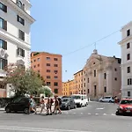 Monti Romantic Sunshine Maisonette * روما