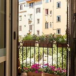 Monti Romantic Sunshine Maisonette *