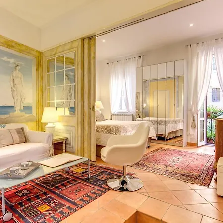 Monti Romantic Sunshine Maisonette 罗马