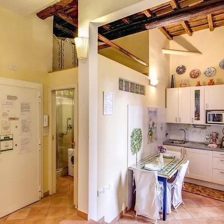 Monti Romantic Sunshine Maisonette 公寓