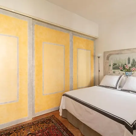 Monti Romantic Sunshine Maisonette 公寓
