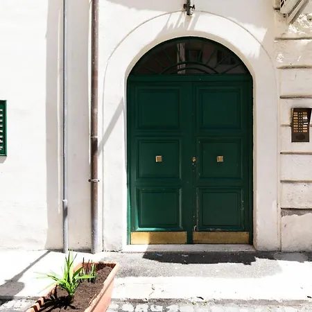Monti Romantic Sunshine Maisonette 公寓 罗马